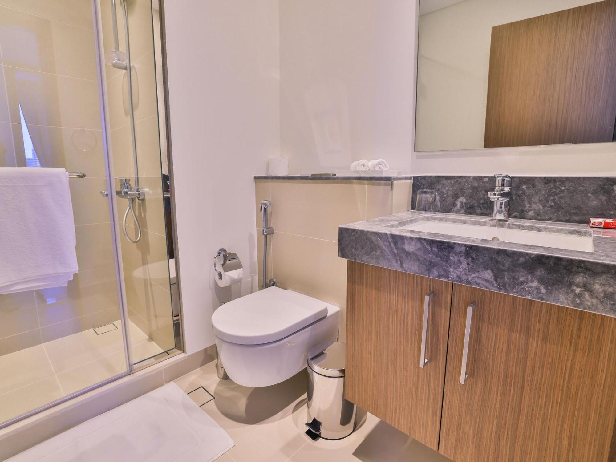 Luxurious Apartments Dubai Marina Views Pool Gym By Sojo Stay Esterno foto