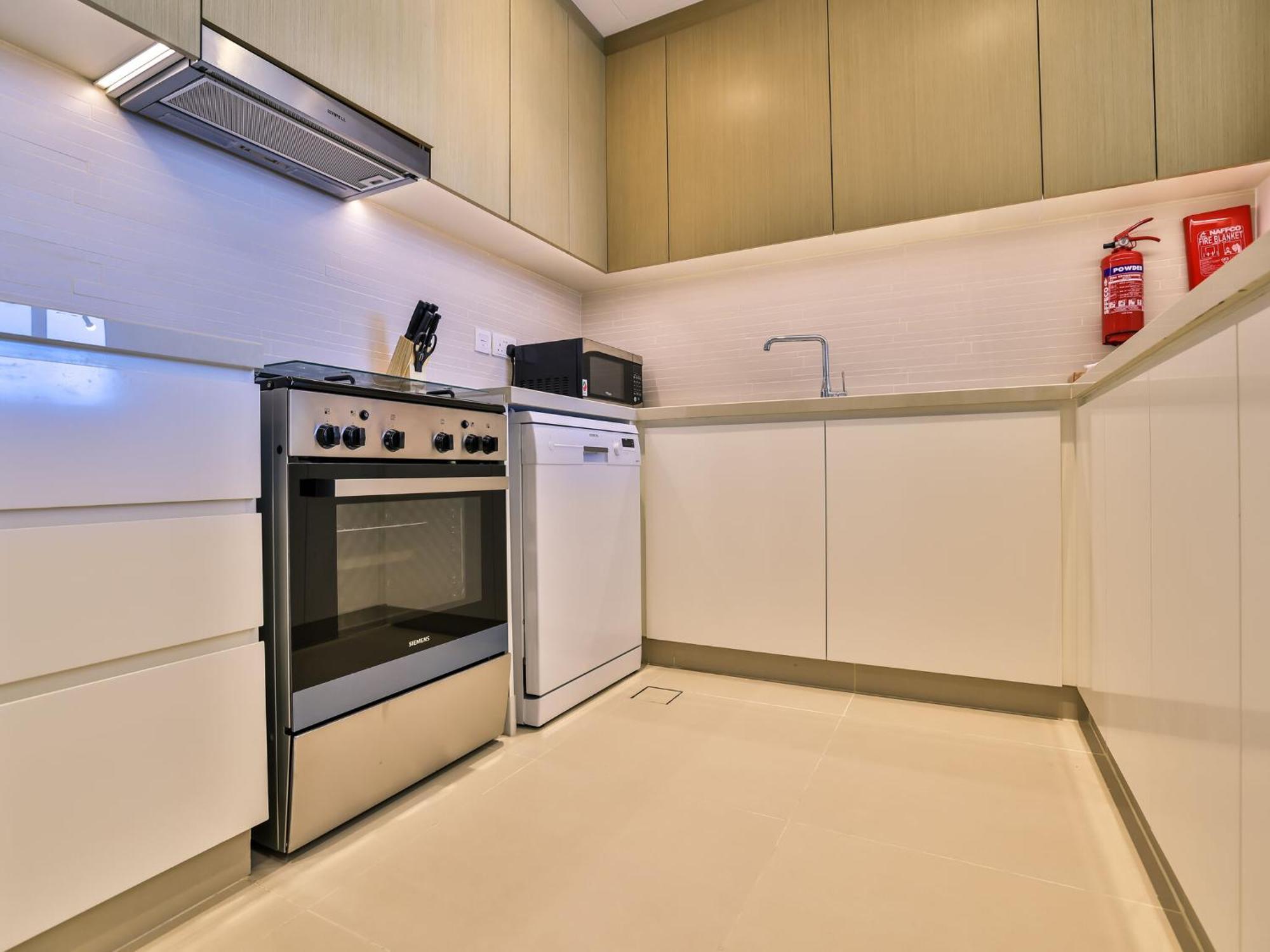 Luxurious Apartments Dubai Marina Views Pool Gym By Sojo Stay Esterno foto