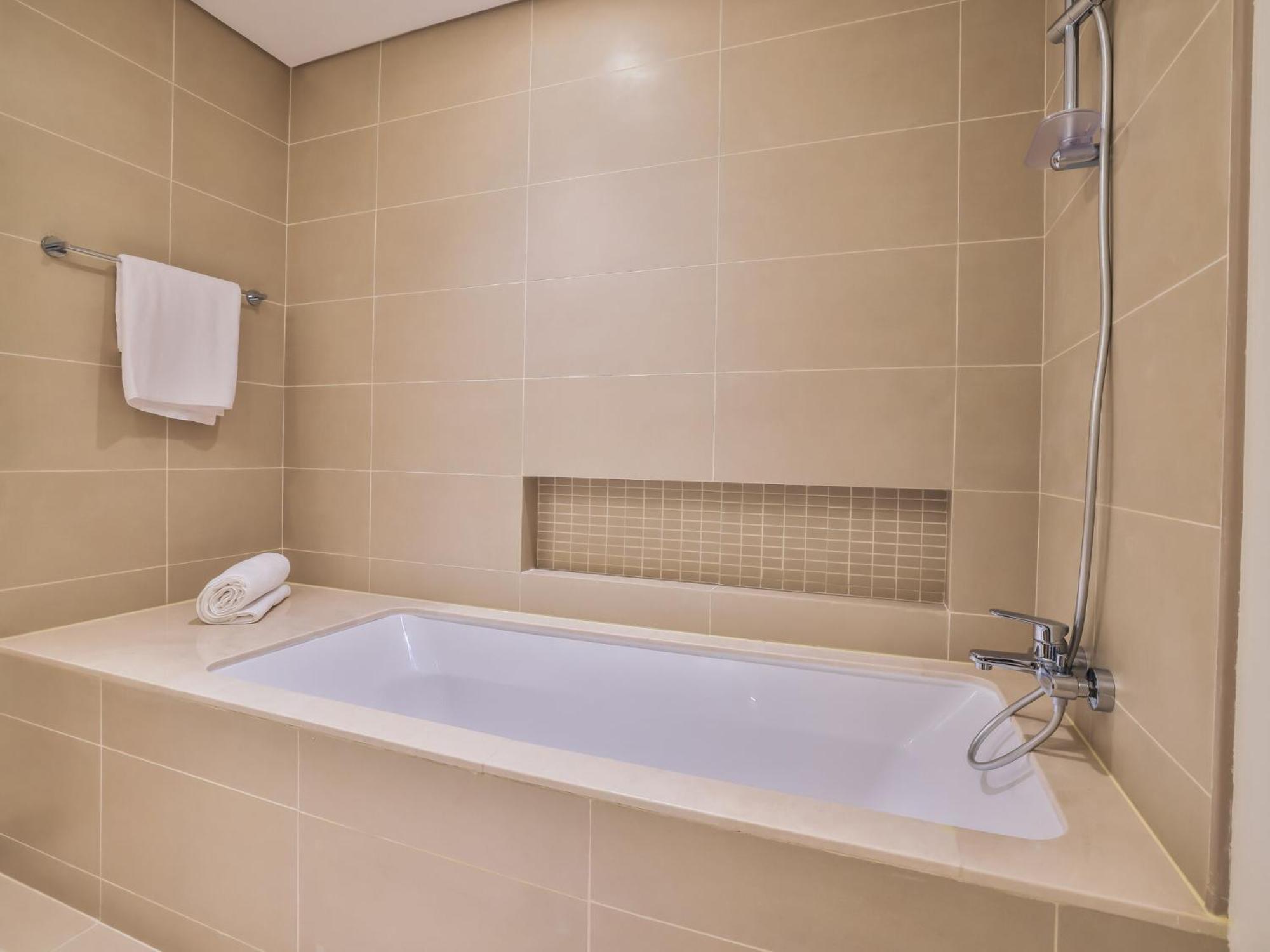 Luxurious Apartments Dubai Marina Views Pool Gym By Sojo Stay Esterno foto