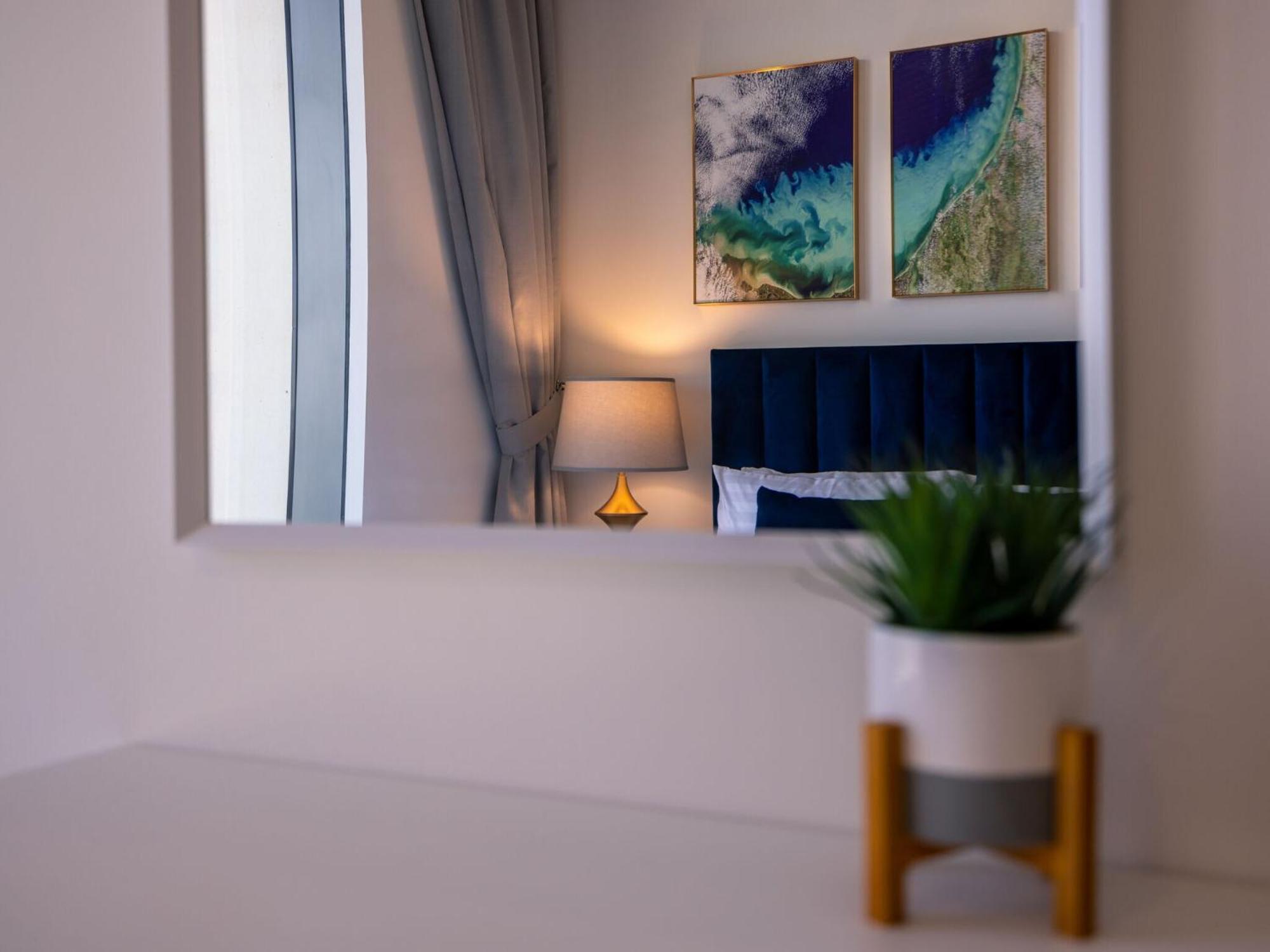 Luxurious Apartments Dubai Marina Views Pool Gym By Sojo Stay Esterno foto