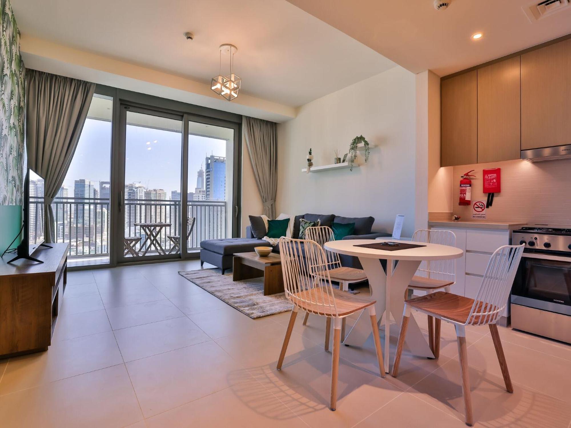 Luxurious Apartments Dubai Marina Views Pool Gym By Sojo Stay Esterno foto